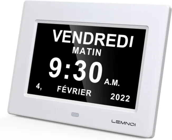 7" Pouce LCD Horloge Numérique Calendrier avec Date Jour Et Heure Horloge Non-Abrégée Auto Dimming 8 Langues HD Display Rappel pour Alzheimer Les Personnes âgées et Les Enfants (Blanc)